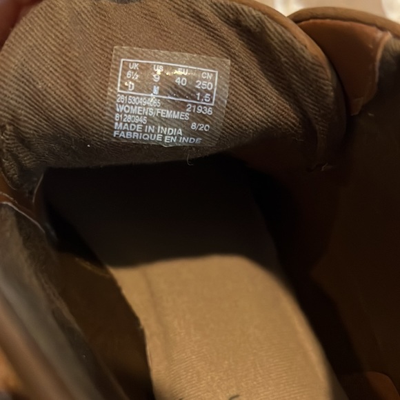 Clarks distressed leather booties - Picture 5 of 7